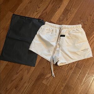 Essentials Fear of God shorts XS NEW